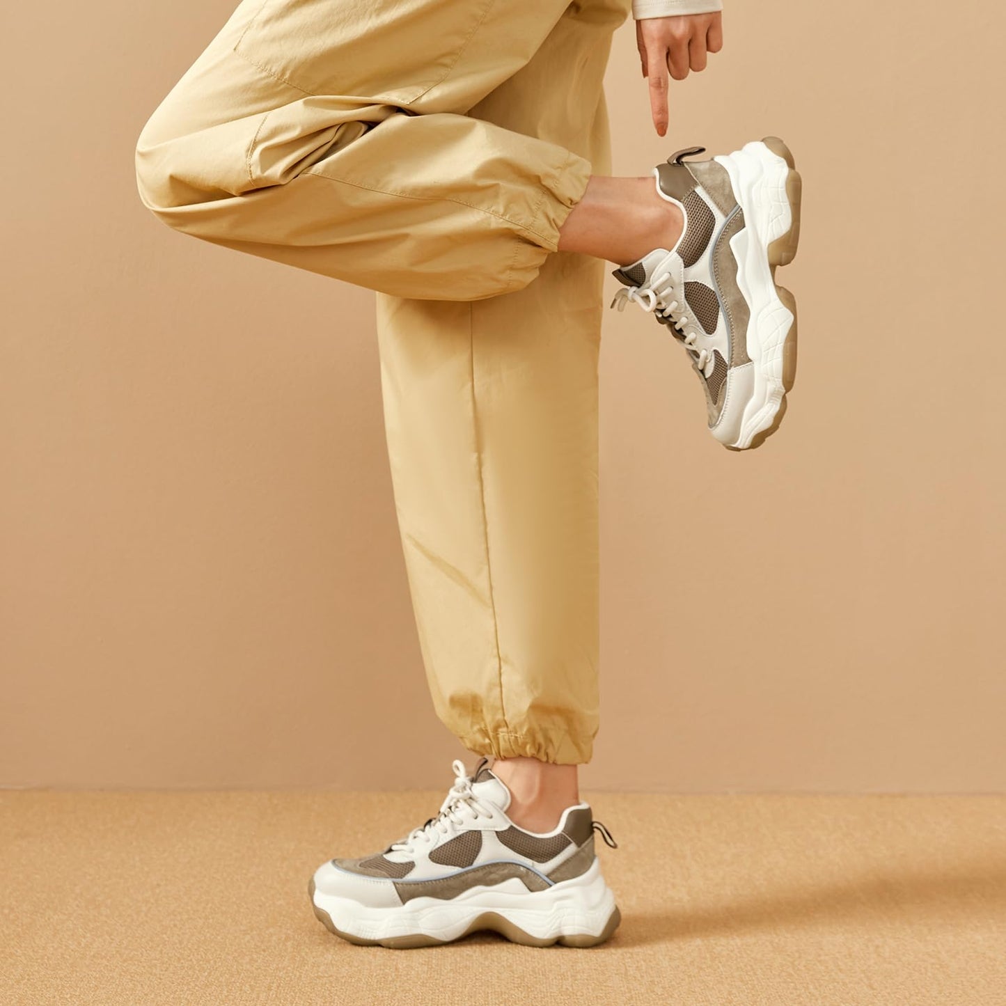 Chunky Leather Platform Sneakers Women Lace Up Casual Minimal