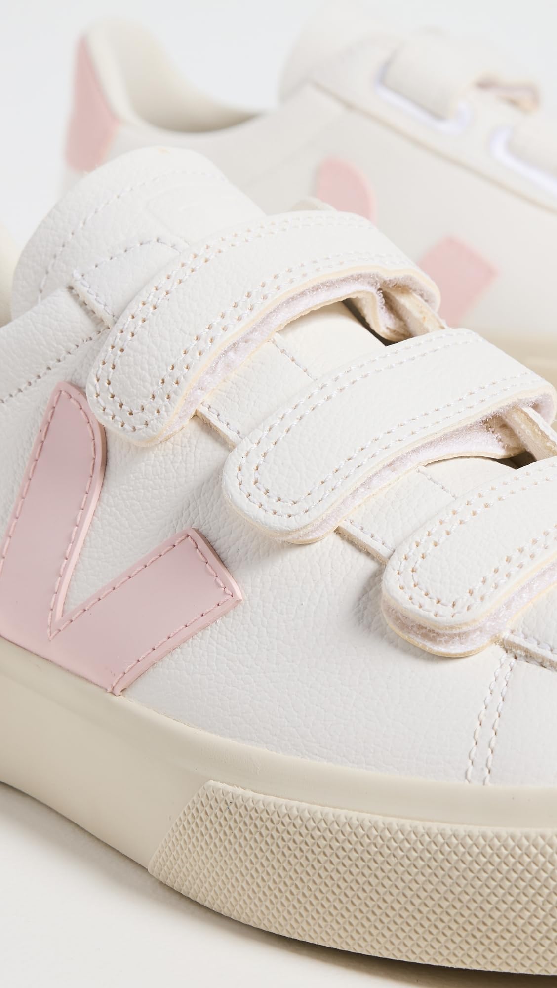 Veja Women's Recife Logo Sneakers